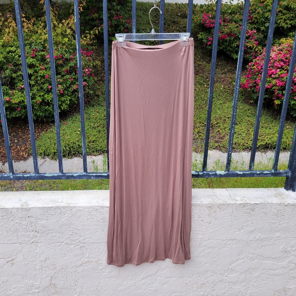 Lulu's Maxi Skirt - Picture 3 of 7